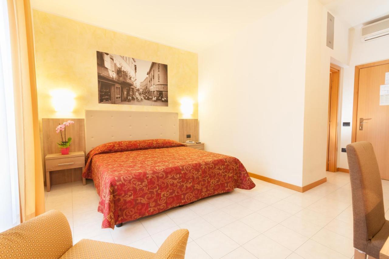 Albergo Vittoria Salsomaggiore Terme Εξωτερικό φωτογραφία