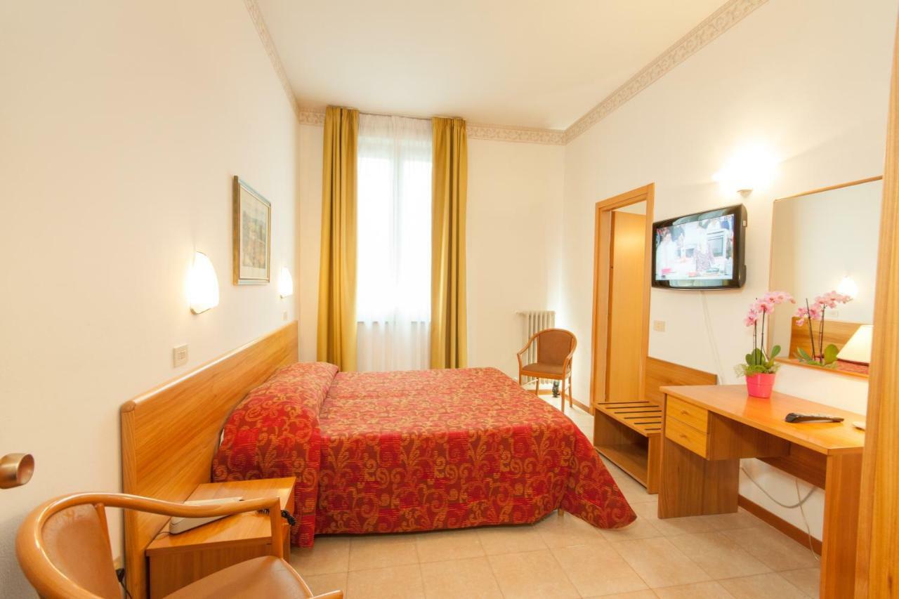 Albergo Vittoria Salsomaggiore Terme Εξωτερικό φωτογραφία